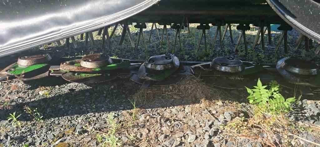 John Deere 131 Niittomurskaimet