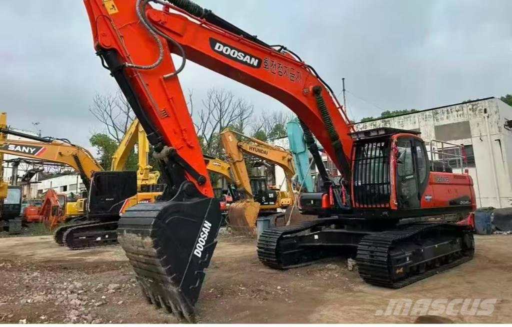 Doosan DX 340 Telakaivukoneet