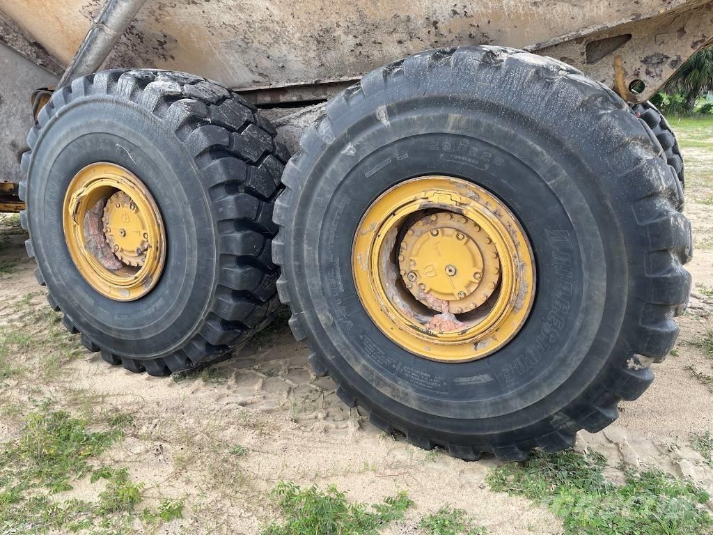 CAT 740 GC Dumpperit