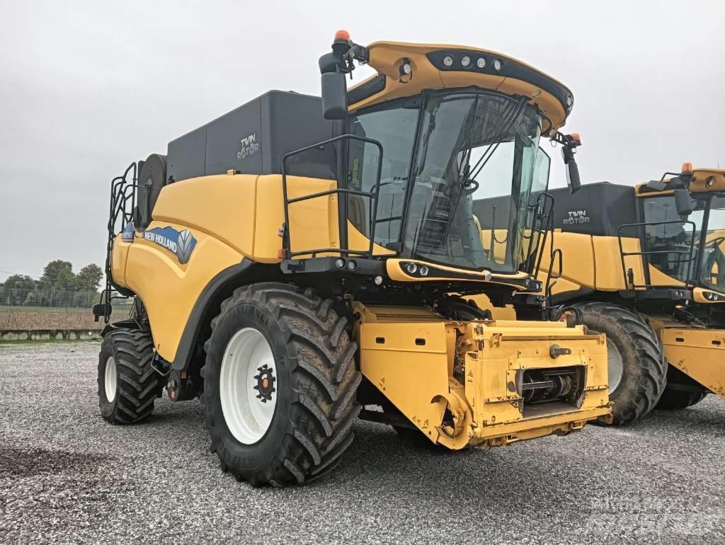 New Holland CR 7.90 Leikkuupuimurit