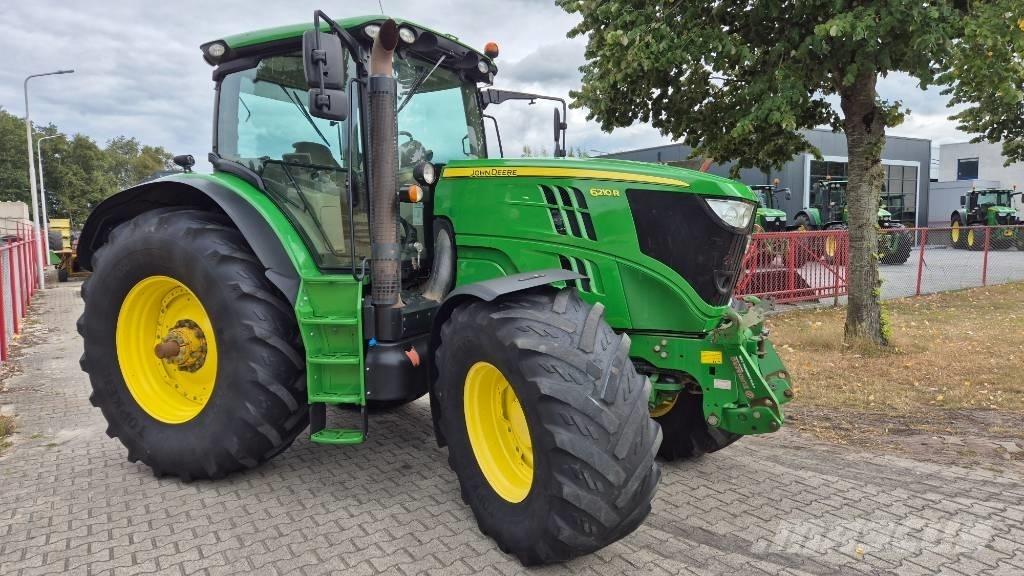 John Deere 6210 R Traktorit