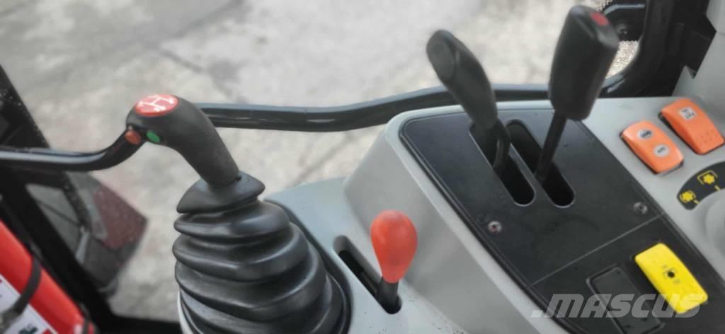 Massey Ferguson 5435 Traktorit