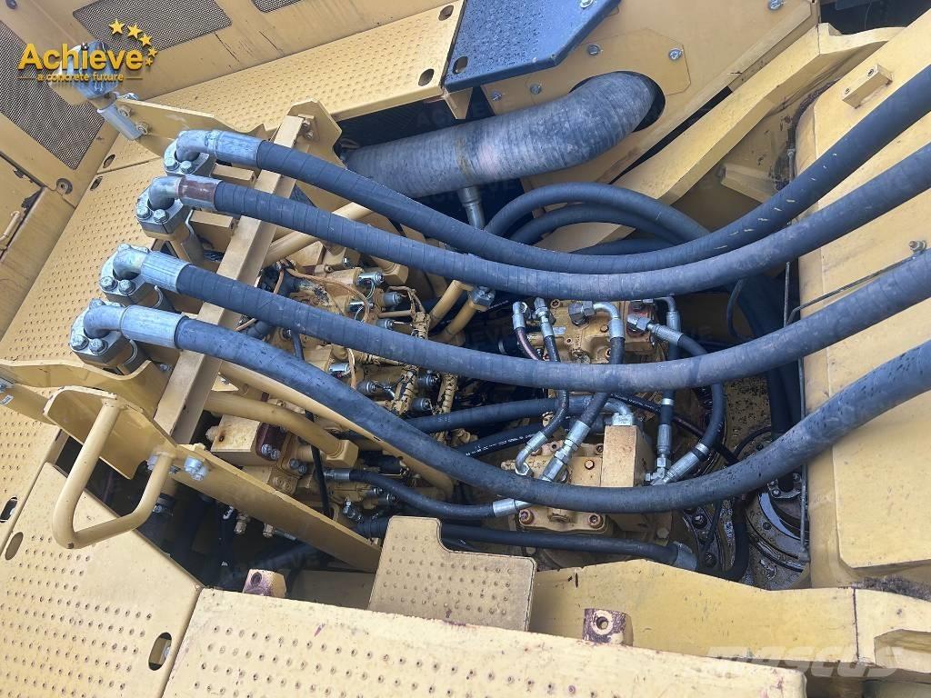 CAT 374 Telakaivukoneet