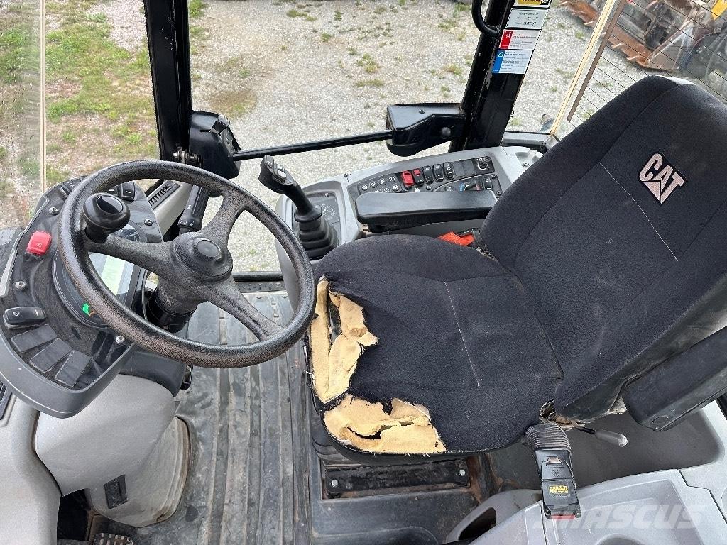 CAT 908M Radlader Pyöräkuormaajat