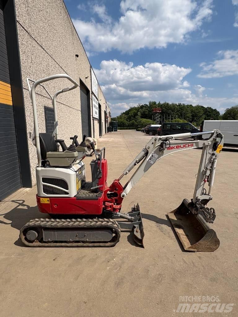 Takeuchi TB 210 R Minikaivukoneet < 7t