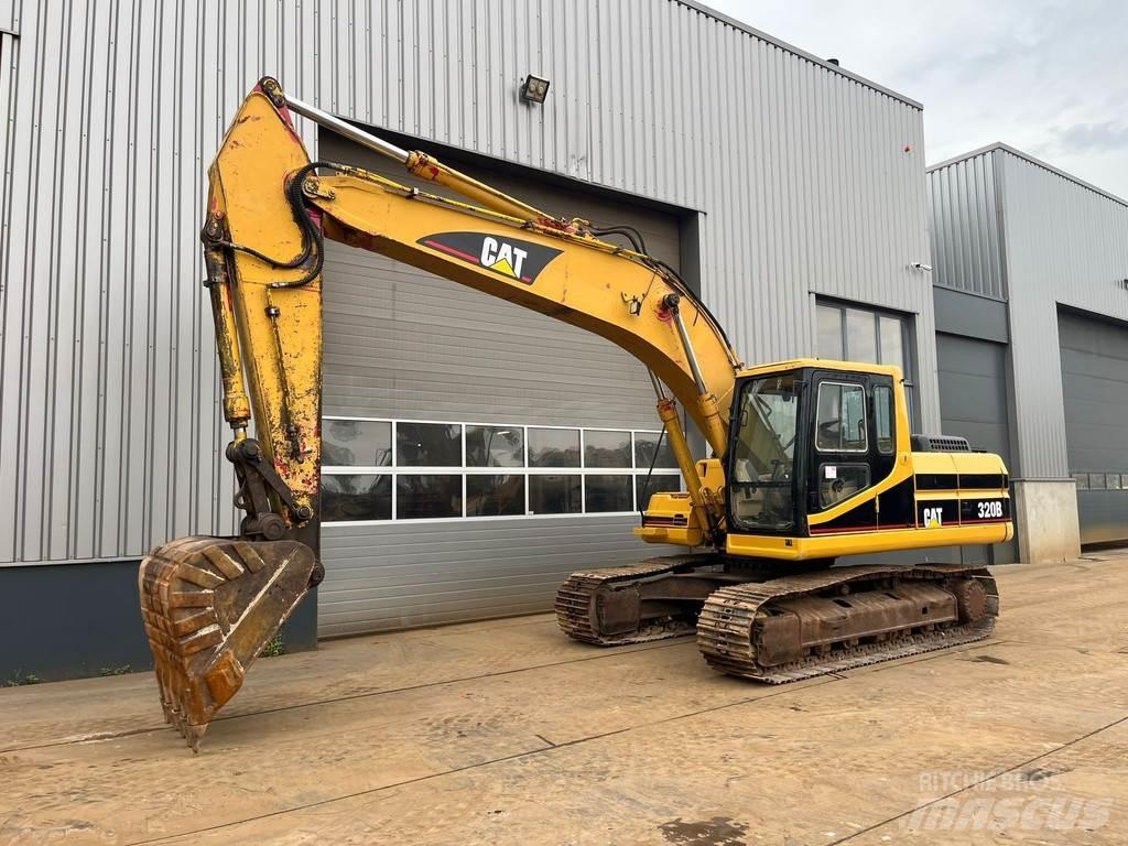 CAT 320B Erikoiskaivinkoneet