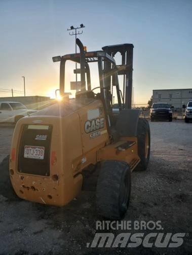 CASE 586H Maastotrukit