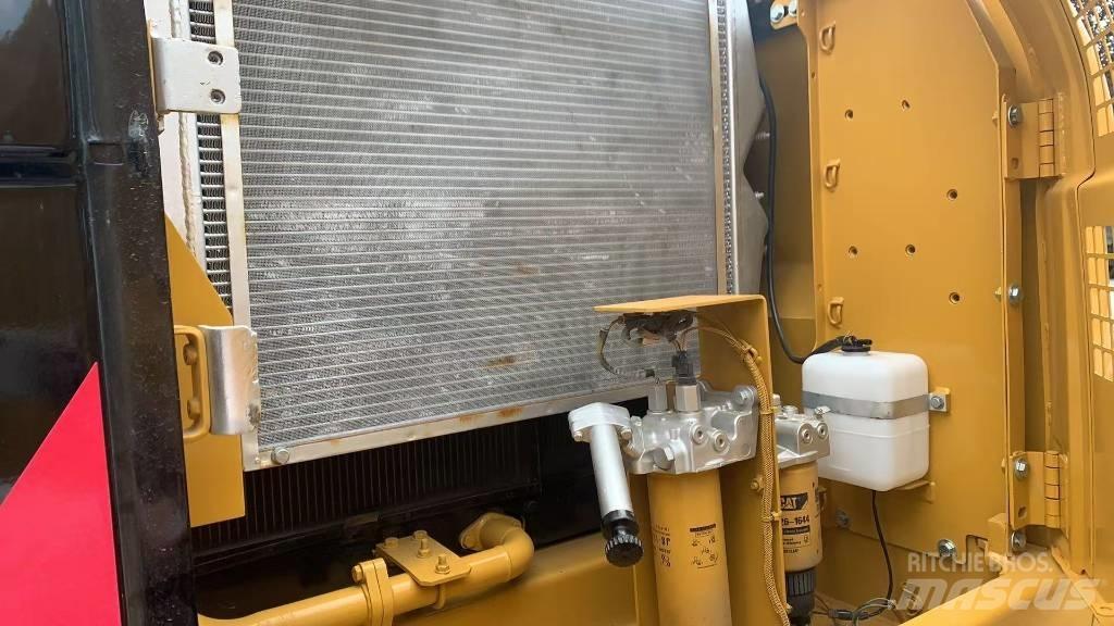 CAT 324 D L Telakaivukoneet