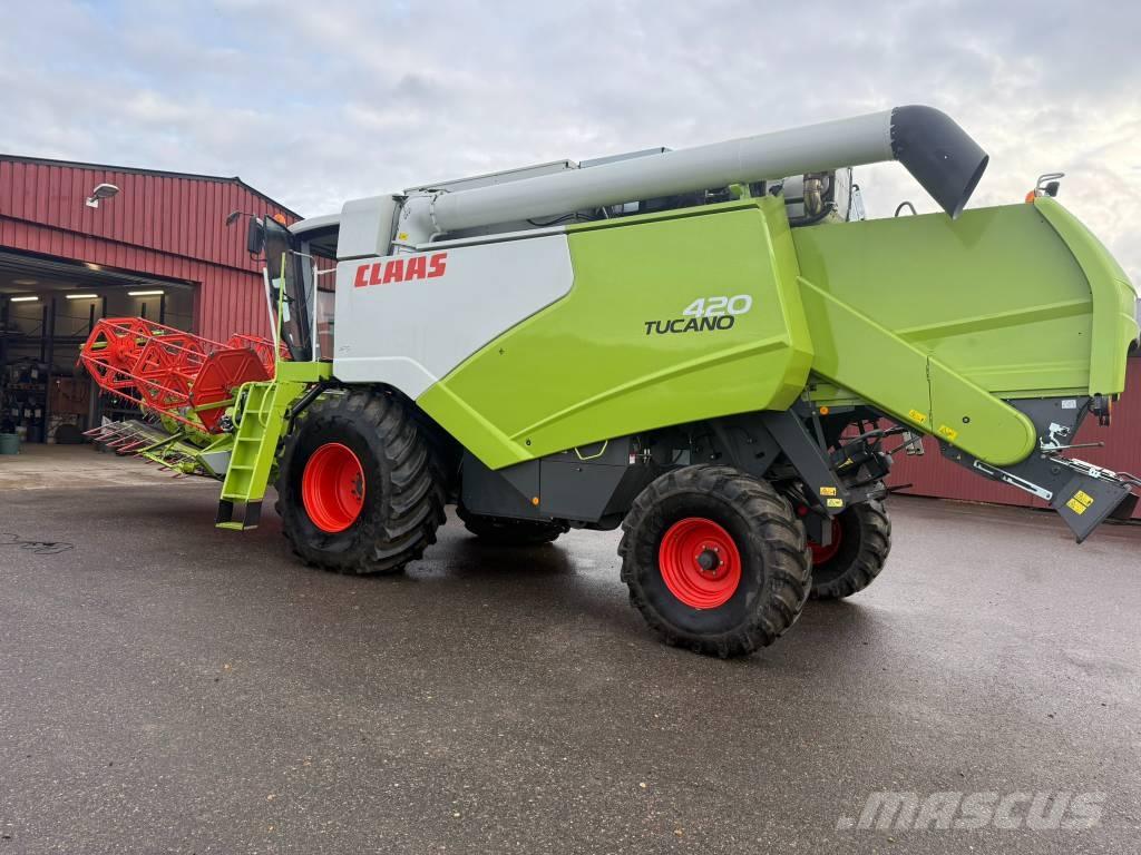 CLAAS Tucano 420 Leikkuupuimurit
