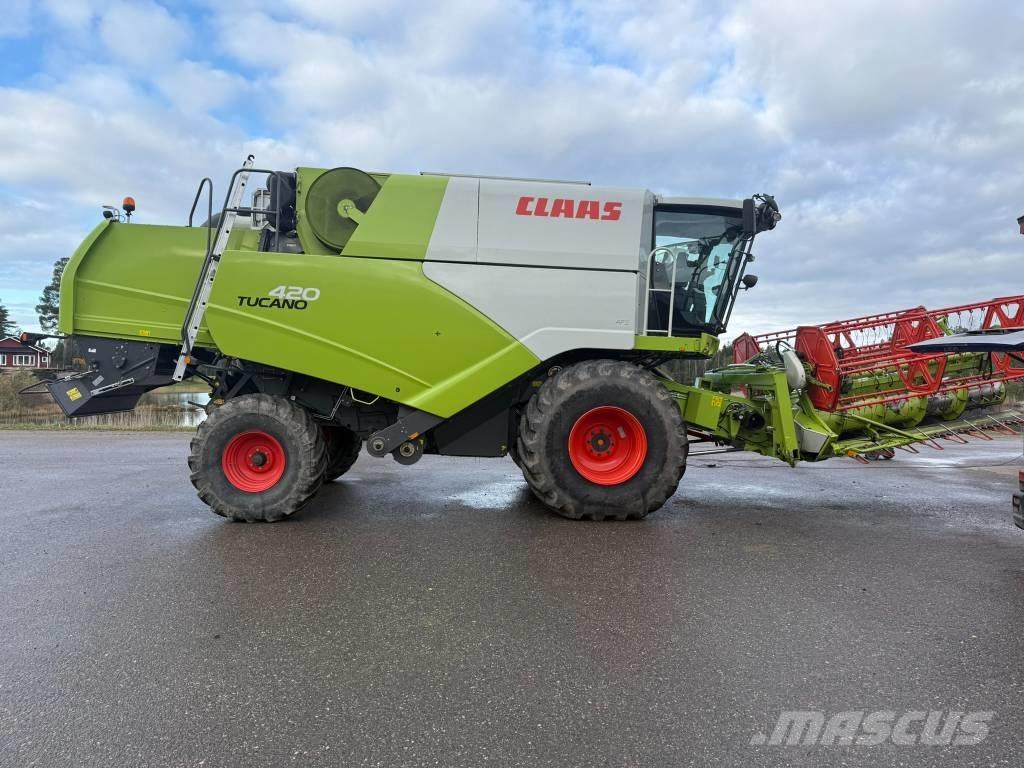 CLAAS Tucano 420 Leikkuupuimurit
