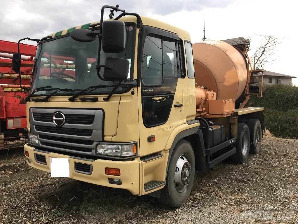 Hino FS2PKG10527 Betoninsekoitin