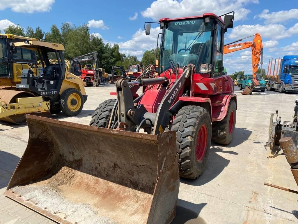 Volvo L 30 G Pyöräkuormaajat