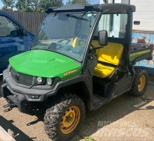 John Deere XUV865M Mönkijät