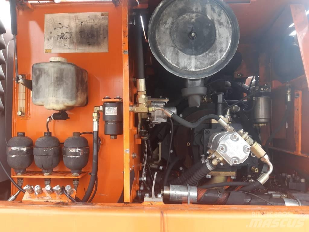 Fiat-Kobelco E175W Pyöräkaivukoneet
