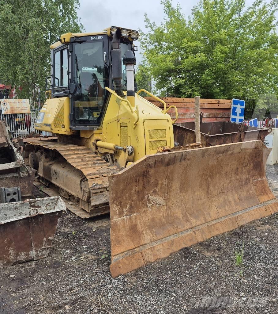 Komatsu D 51 EX-22 Telaketjupuskutraktorit