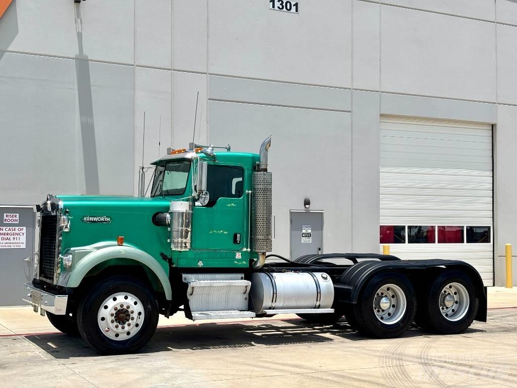 Kenworth W 900 Vetopöytäautot