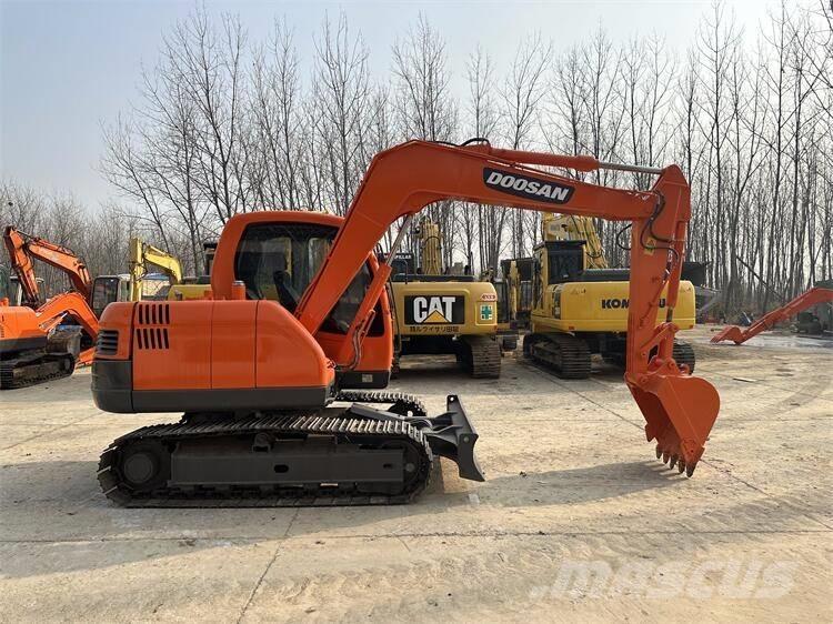 Doosan DX75 Telakaivukoneet