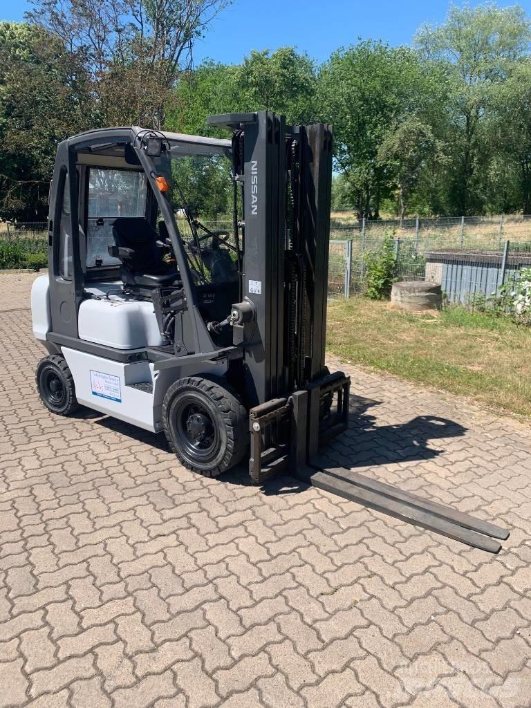 Nissan Y1D2A25Q Dieseltrukit