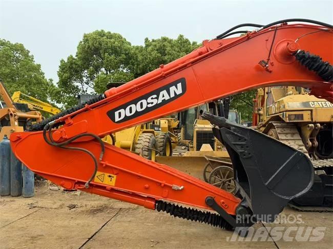 Doosan DX 225 LC Telakaivukoneet