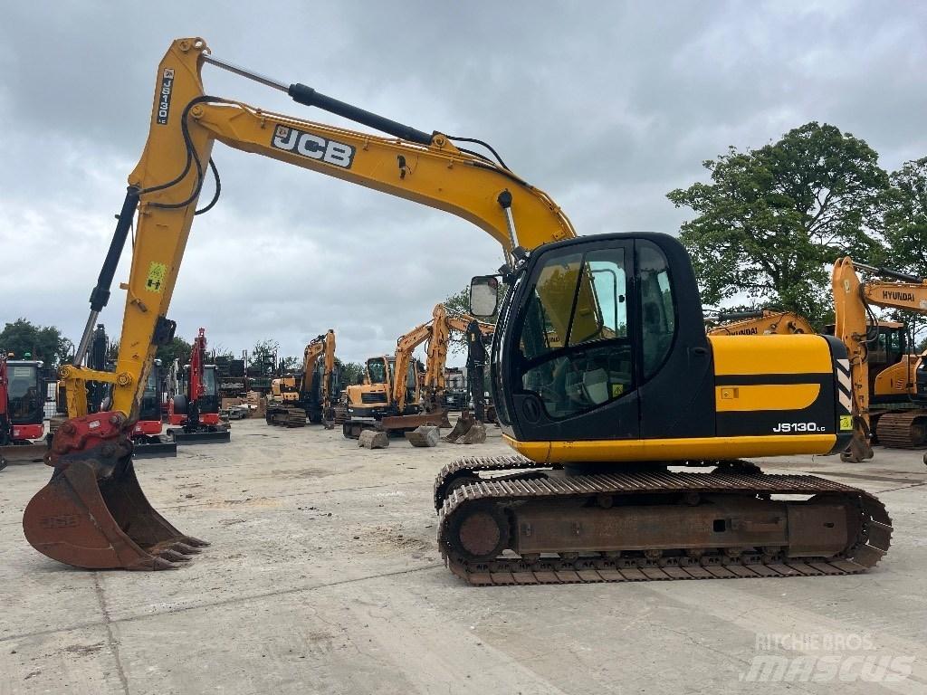 JCB JS 130 Telakaivukoneet