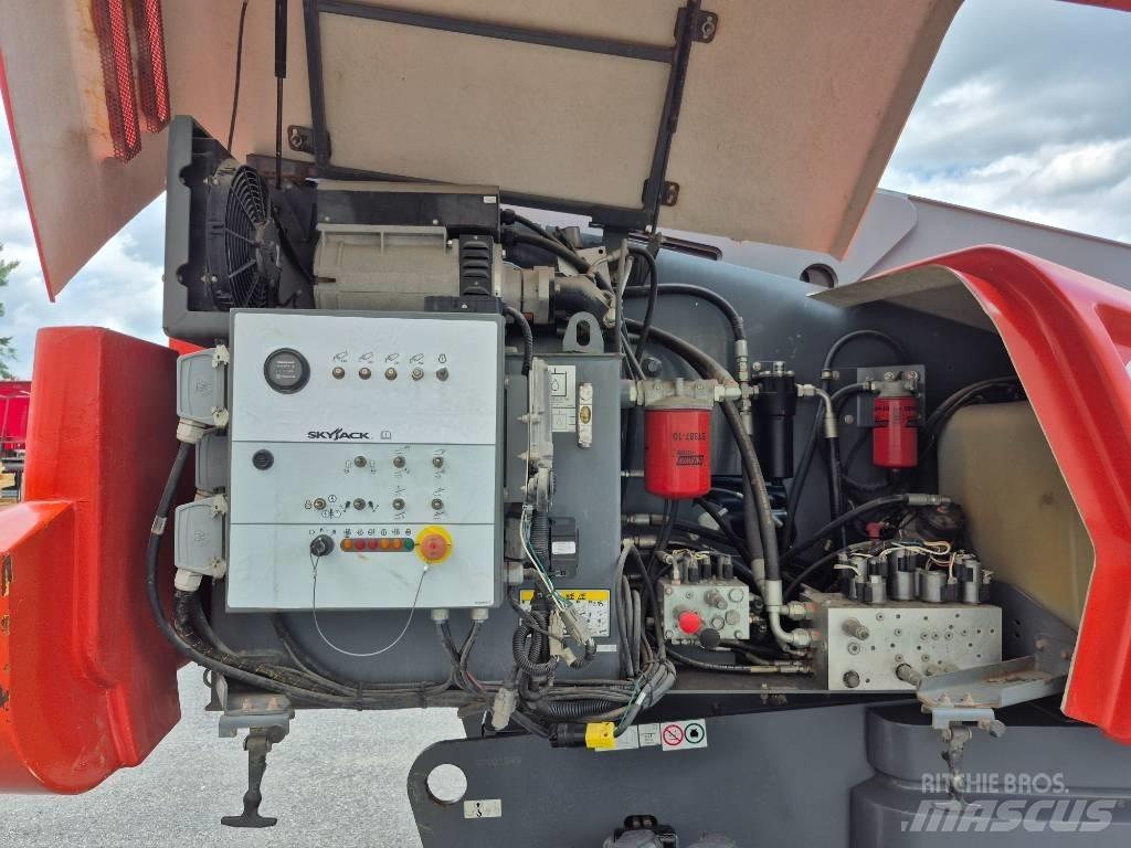 SkyJack SJ 66 T Kuukulkijat