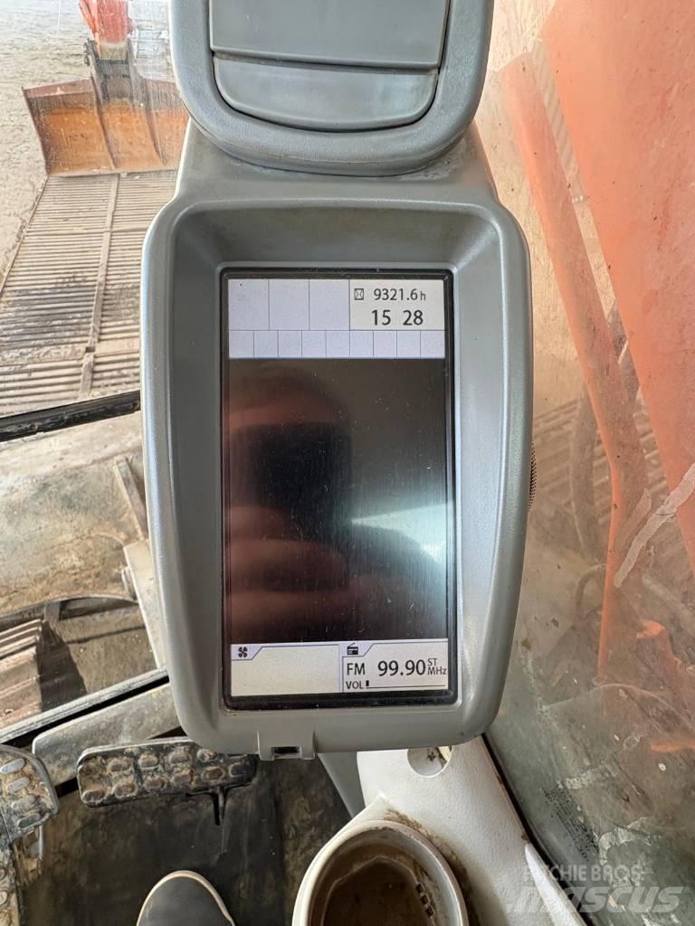 Hitachi ZX 225 Telakaivukoneet