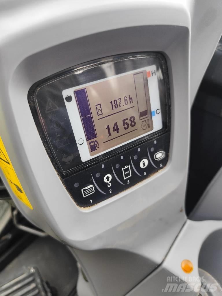 Kubota KX 042-4 Minikaivukoneet < 7t