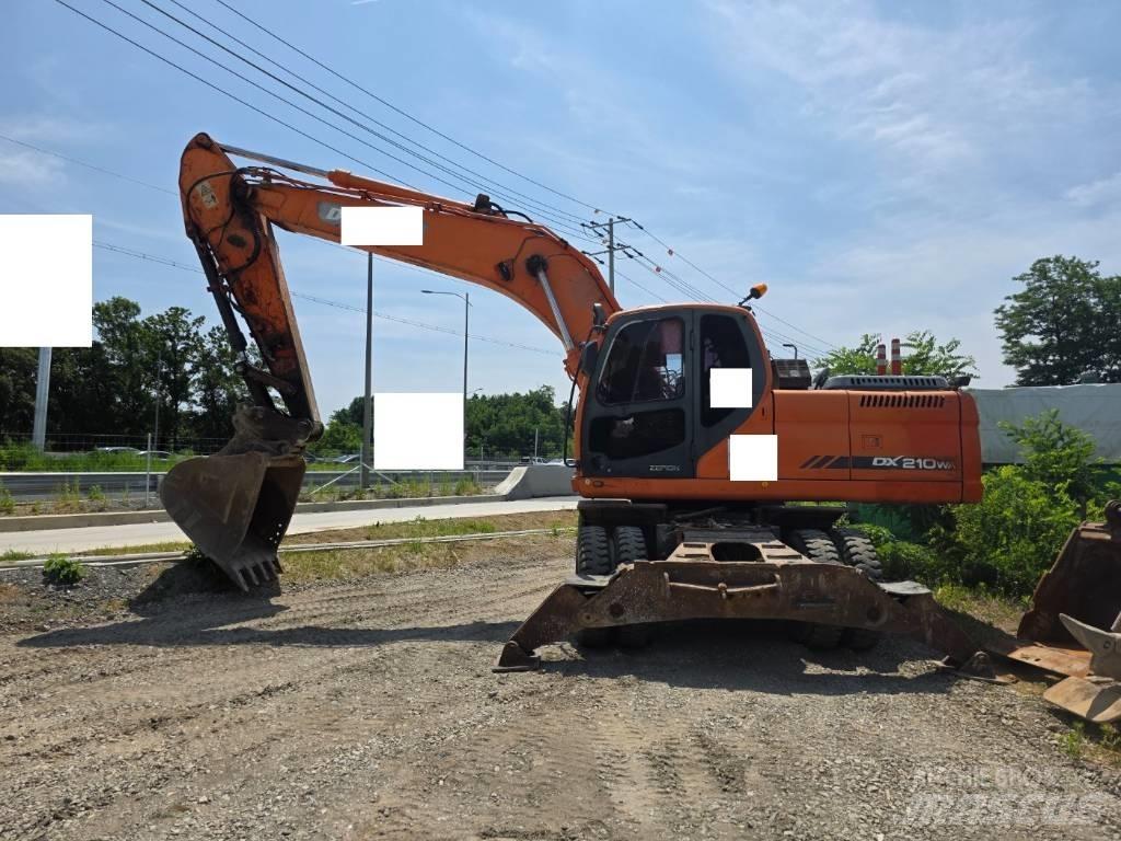 Doosan DX 210 W Pyöräkaivukoneet