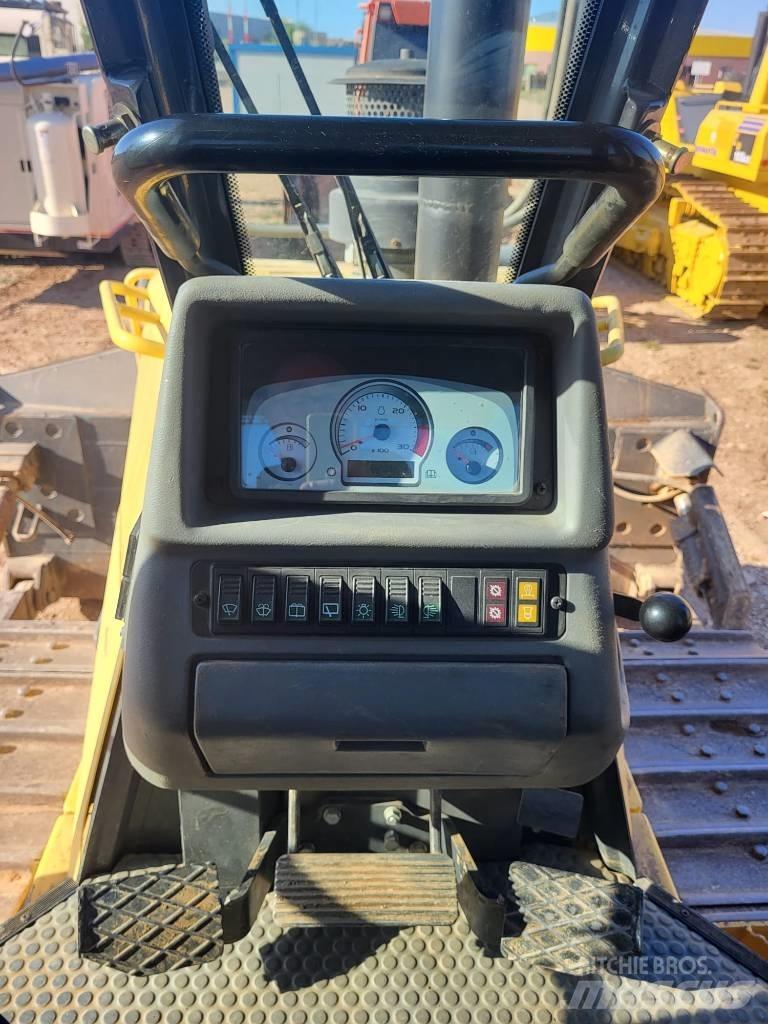 New Holland D 180 Telaketjupuskutraktorit