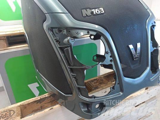 Valtra N 163 hood Ohjaamo ja sisusta