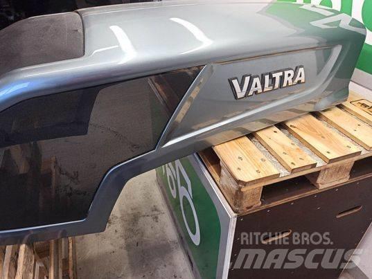 Valtra N 163 hood Ohjaamo ja sisusta