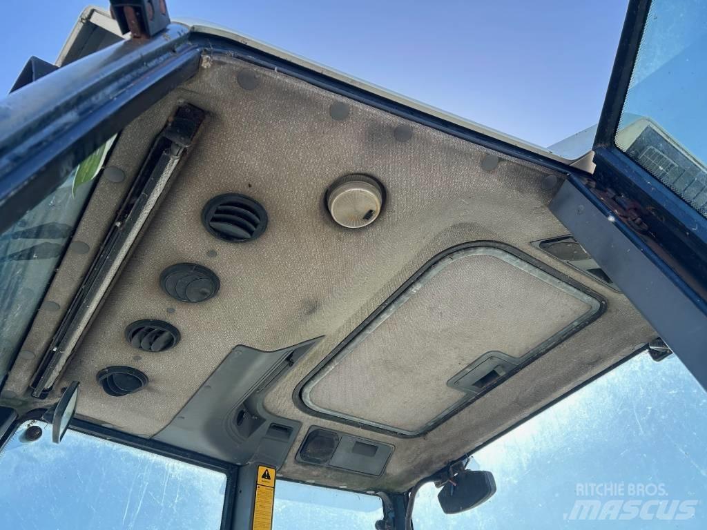 New Holland 7740 Traktorit