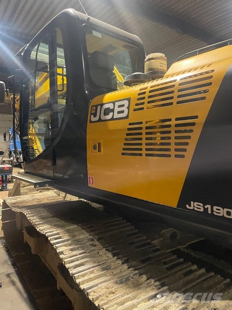 JCB JS 190 LC Telakaivukoneet
