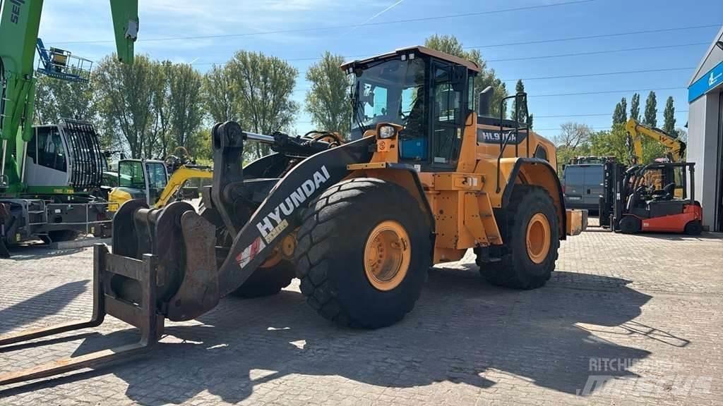 Hyundai HL970 Pyöräkuormaajat