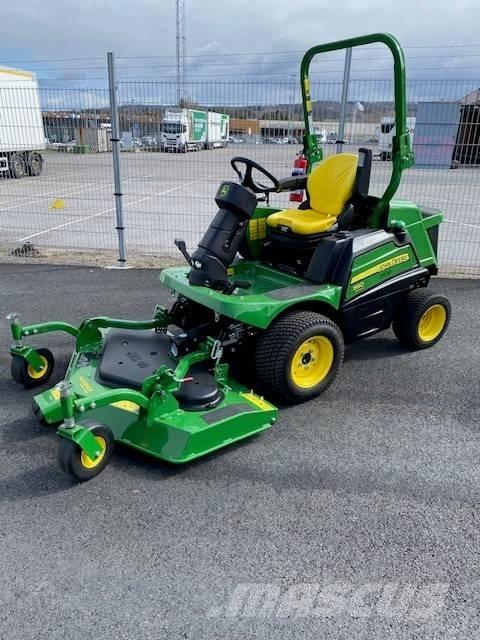 John Deere 1550 Päältäajettavat ruohonleikkurit
