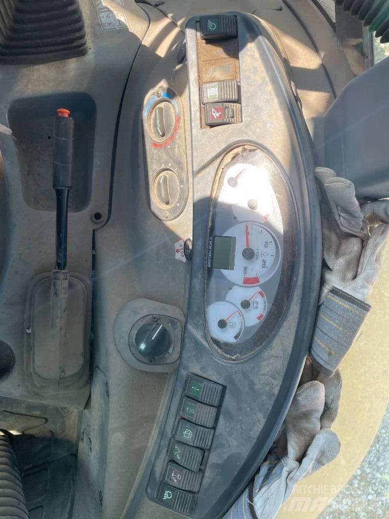 New Holland B 110 C Kaivurikuormaajat