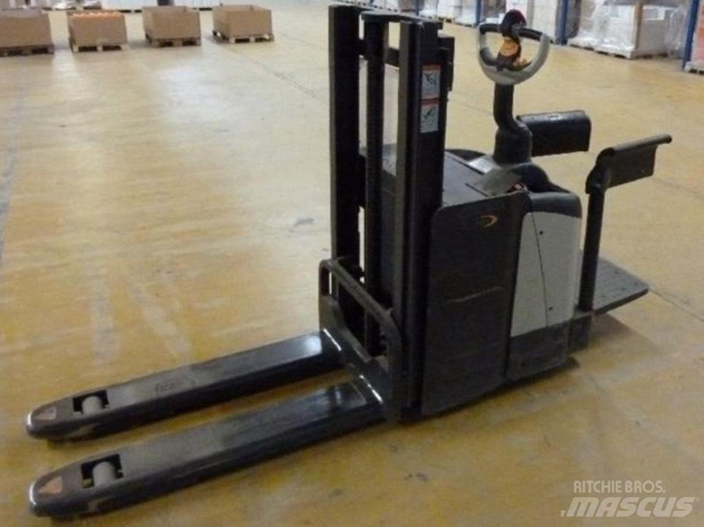 Crown LP 3020 Välitasokeräilytrukit