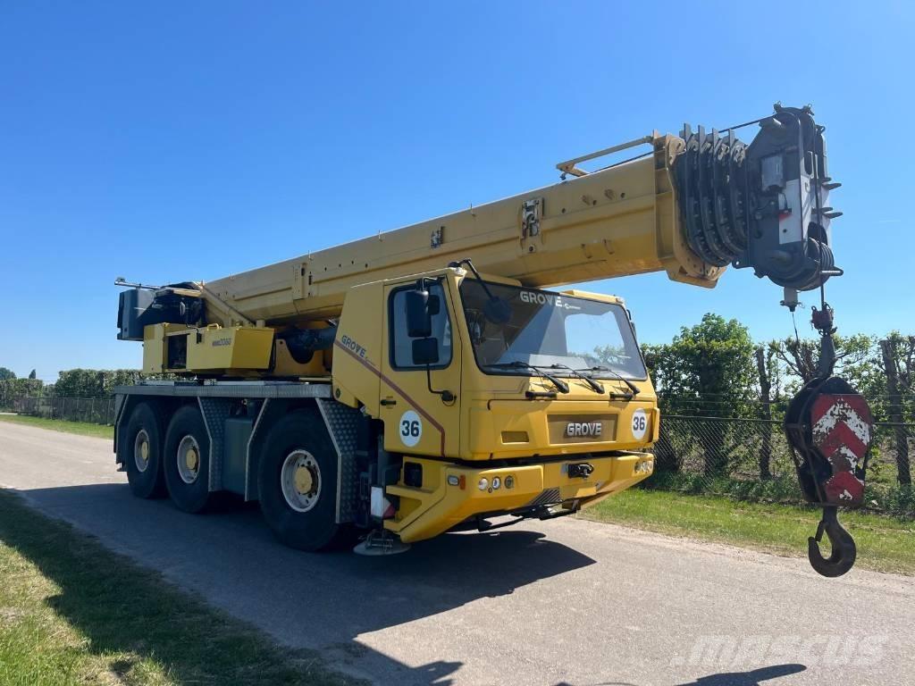 Grove GMK 3060 Mobiilinosturit