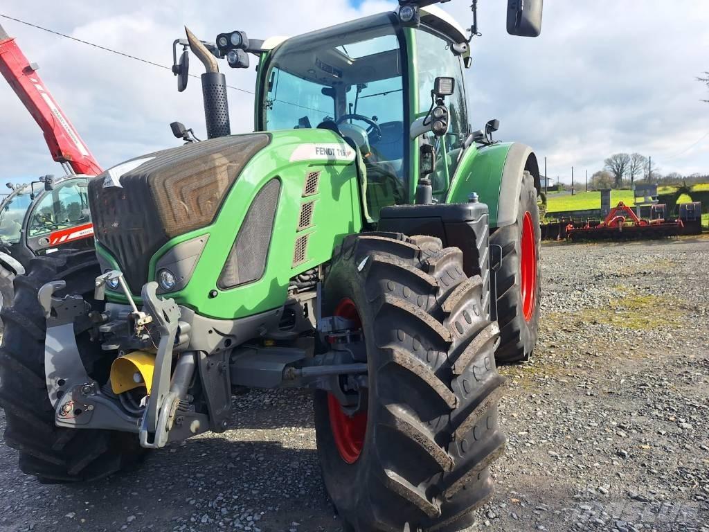 Fendt 716 Traktorit