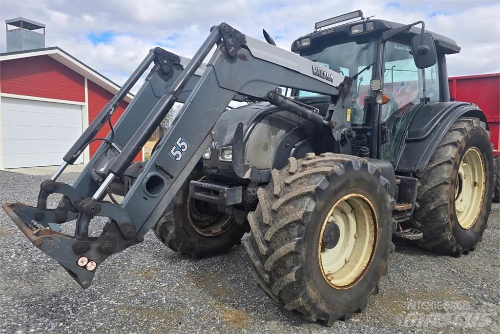 Valtra N141 HiTech Traktorit