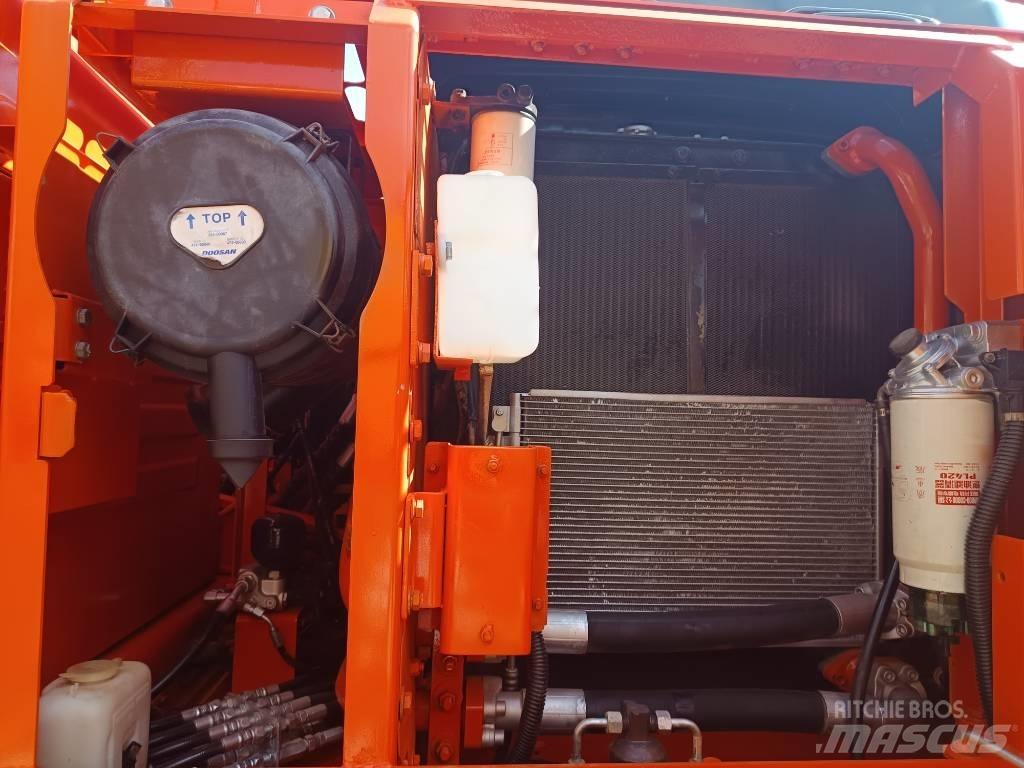 Doosan DX150 LC Telakaivukoneet