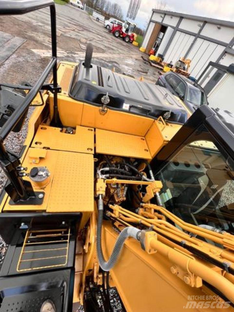 CAT 318EL + HS21 Telakaivukoneet