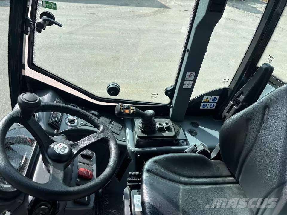 GiANT G 3500 X-tra Pyöräkuormaajat