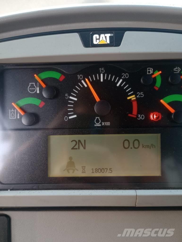 CAT 966 M Pyöräkuormaajat