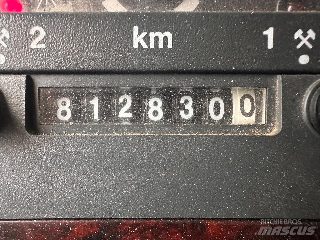 Scania T 164 Vetopöytäautot