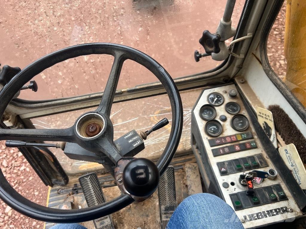 Liebherr 902 Pyöräkaivukoneet