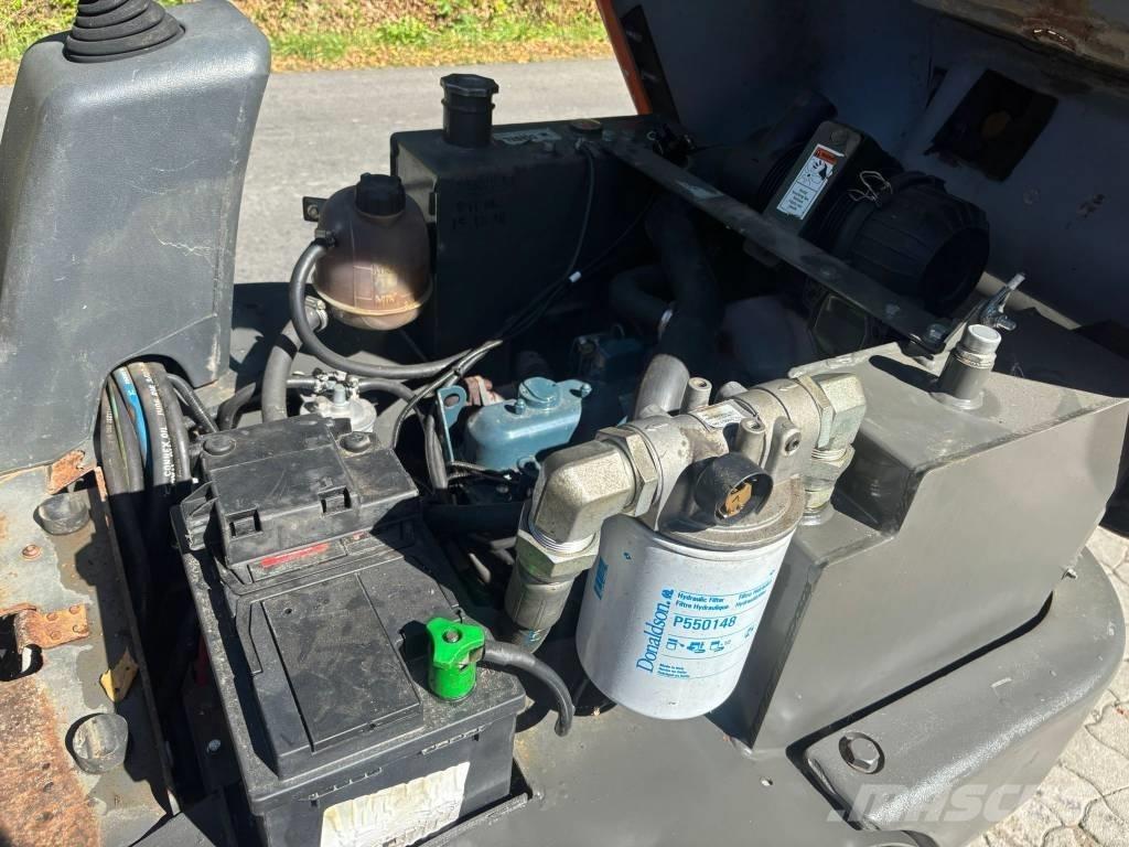 Ausa D 100 AHA Minidumpperit