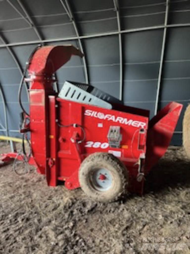 Silofarmer P 280 Paalinkäsittelykoneet