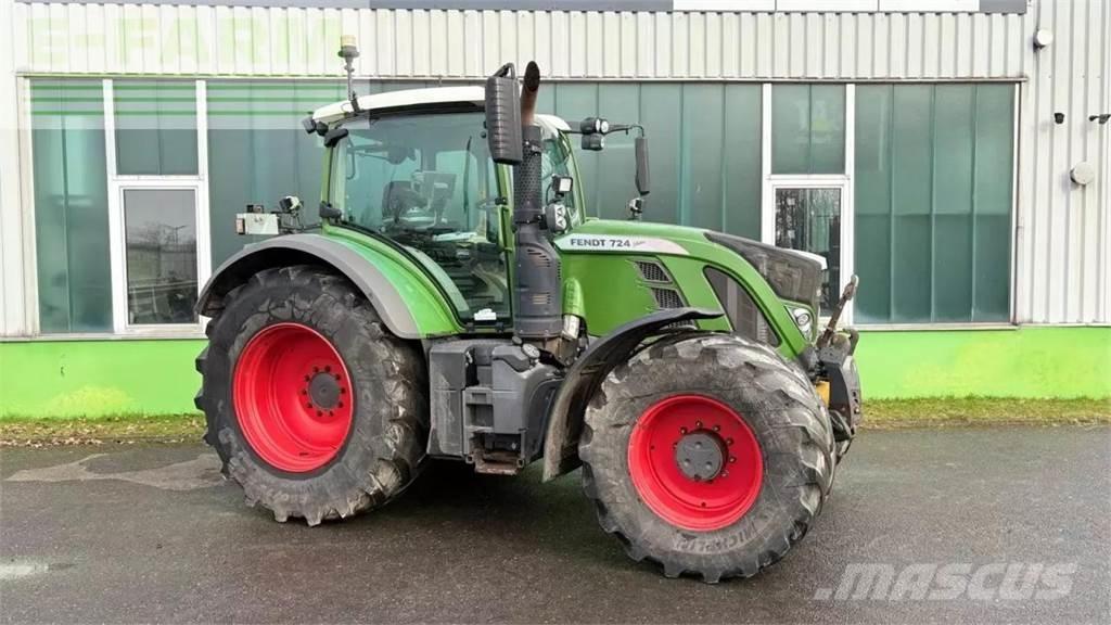 Fendt 724 vario s4 Traktorit