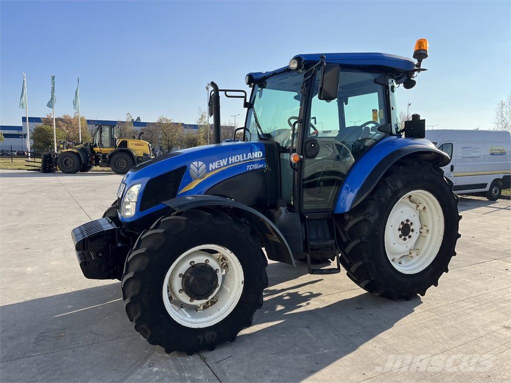 New Holland TD 5.95 Traktorit